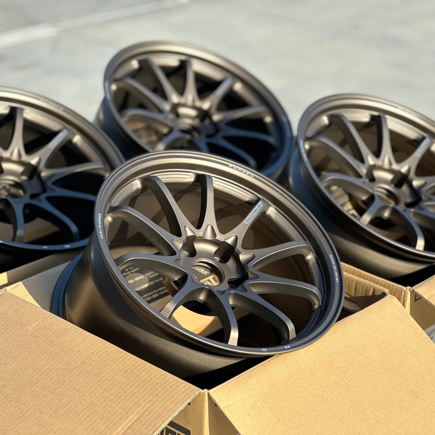 Volk Racing CE28N-Plus 18x9.5 +22 5x114.3 Blast Bronze (SET)