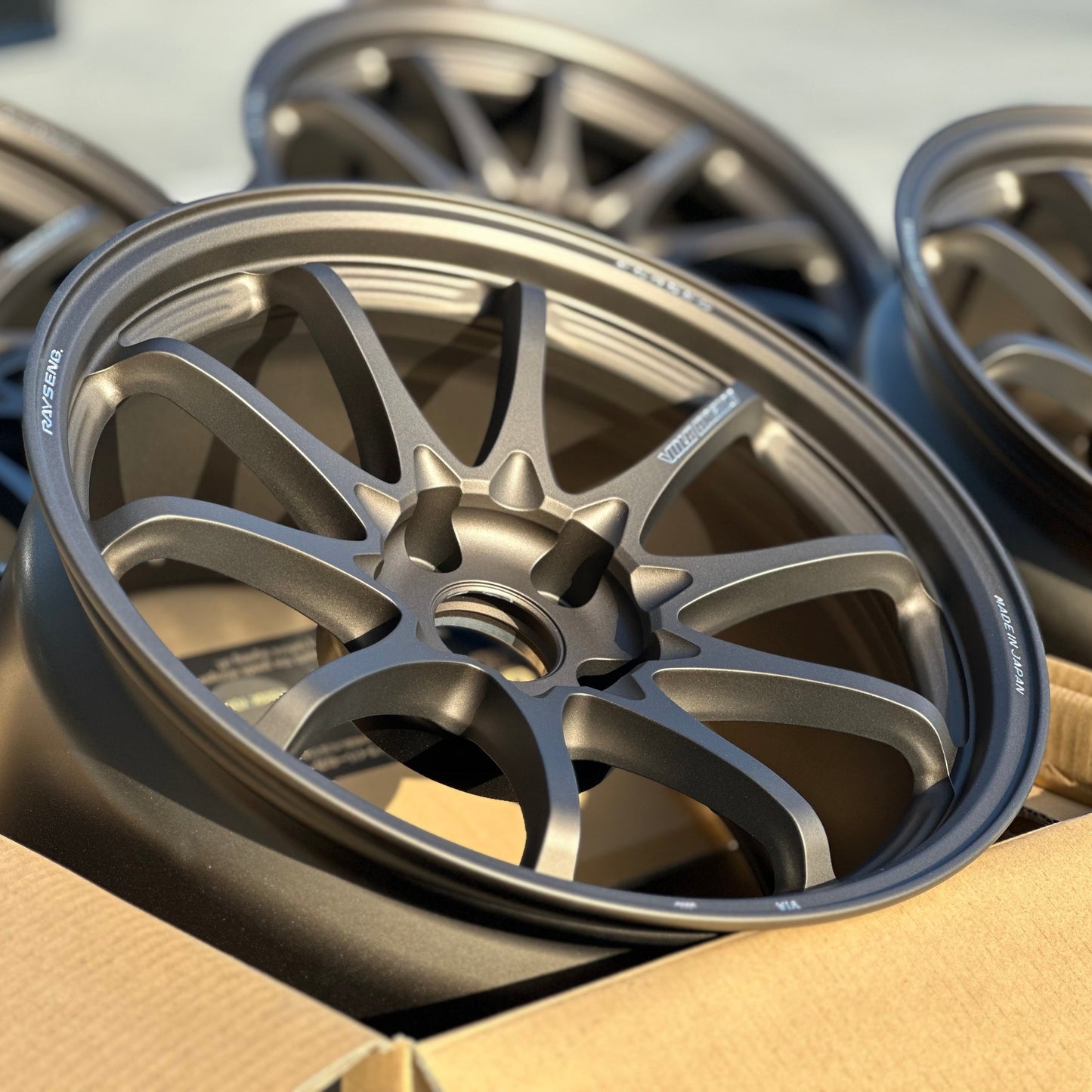 Volk Racing CE28N-Plus 18x9.5 +22 5x114.3 Blast Bronze (SET)