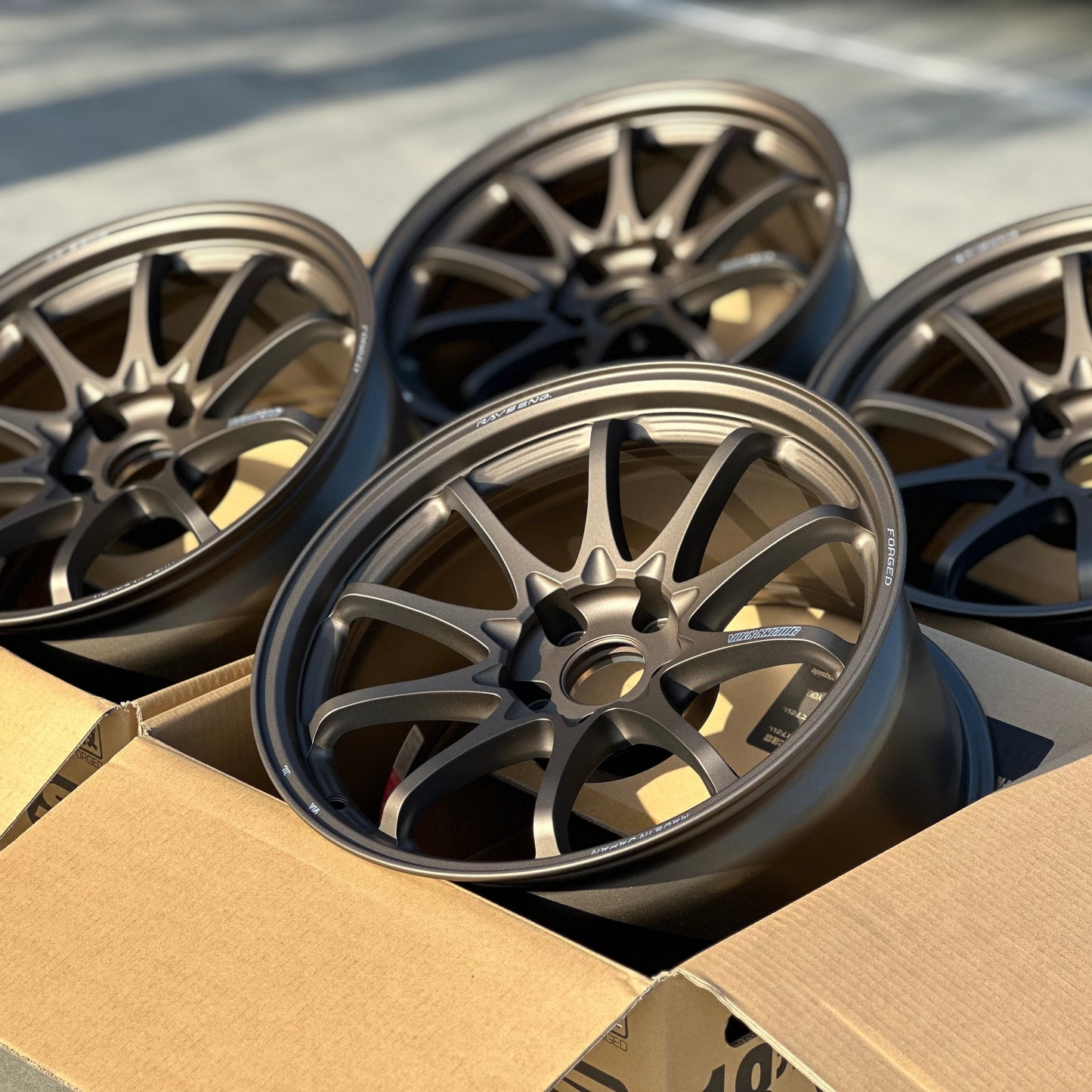 Volk Racing CE28N-Plus 18x9.5 +22 5x114.3 Blast Bronze (SET)