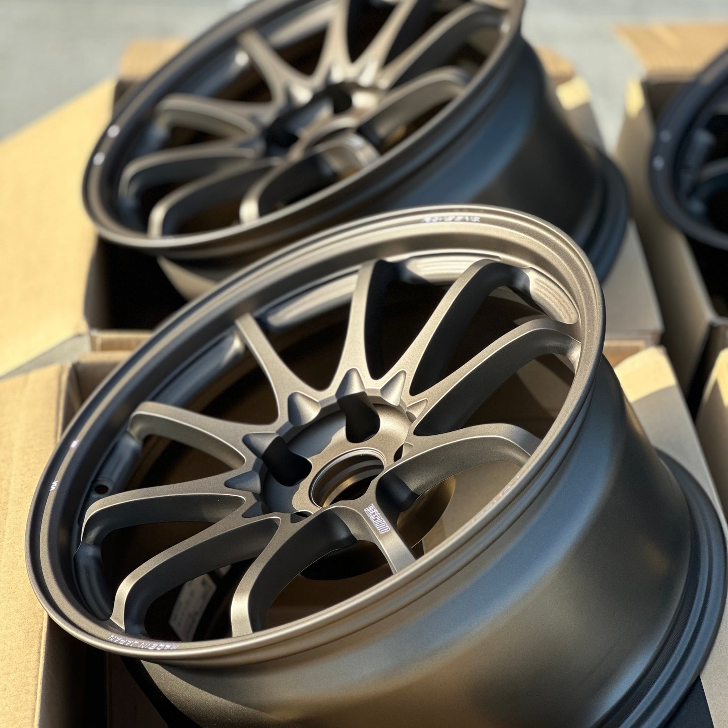 Volk Racing CE28N-Plus 18x9.5 +22 5x114.3 Blast Bronze (SET)