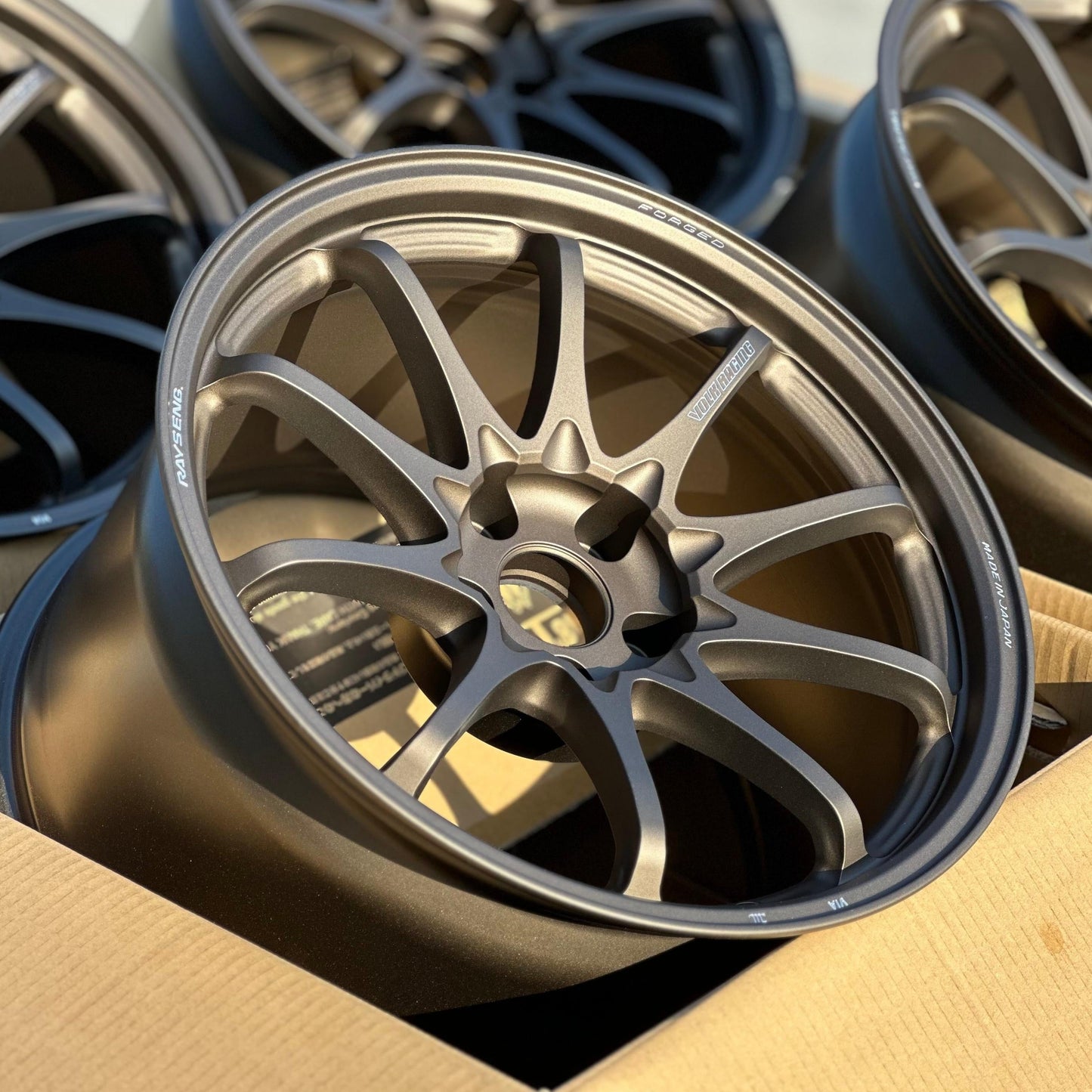 Volk Racing CE28N-Plus 18x10.5 +34 5x112 Blast Bronze (SET)