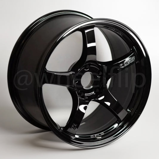 Gram Lights 57CR 18x9.5 +22 5x114.3 Glossy Black (SET)