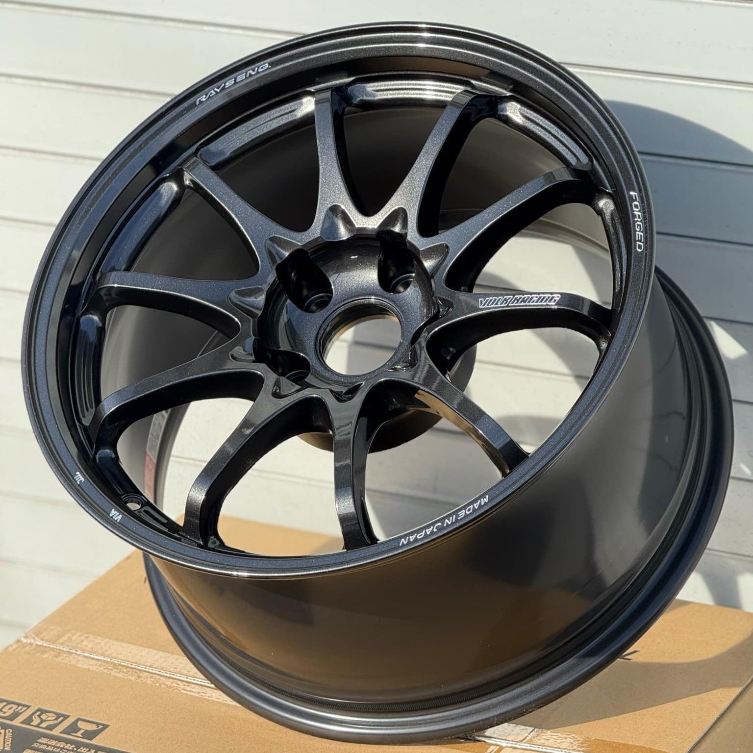 Volk Racing CE28N-Plus 17x9 +22 5x114.3 Diamond Dark
