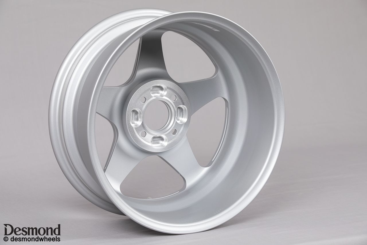 Desmond Regamaster EVO II 16x8 +35 4x100 Matte Silver