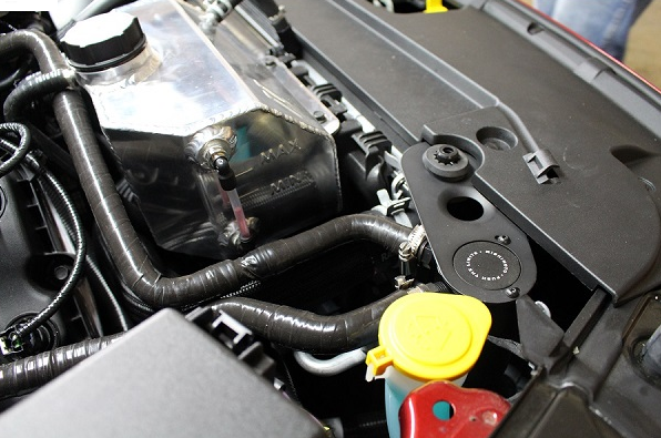 Mishimoto GT Baffled Oil Catch Can | 2015+ Ford Mustang GT (MIS MMBCC-MUS8)