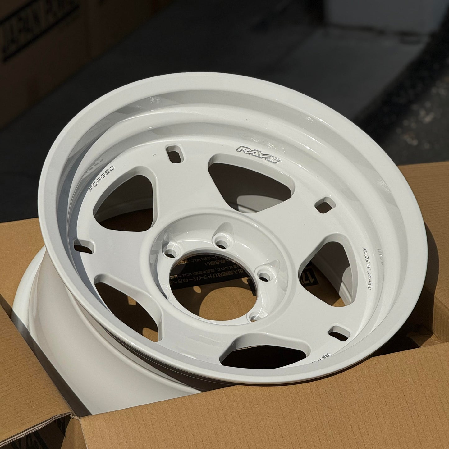Rays Offroad 05X 17x9 -20 6x139.7 Dash White (SET)