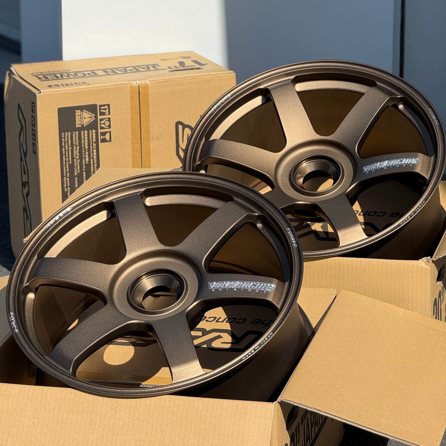 Volk Racing TE37 Saga S-Plus 20x9.5 +45, 20x12 +44 CL Bronze (SET)