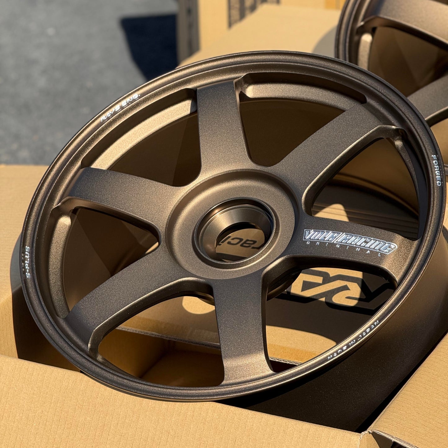 Volk Racing TE37 Saga S-Plus 20x9.5 +45, 20x12 +44 CL Bronze (SET)