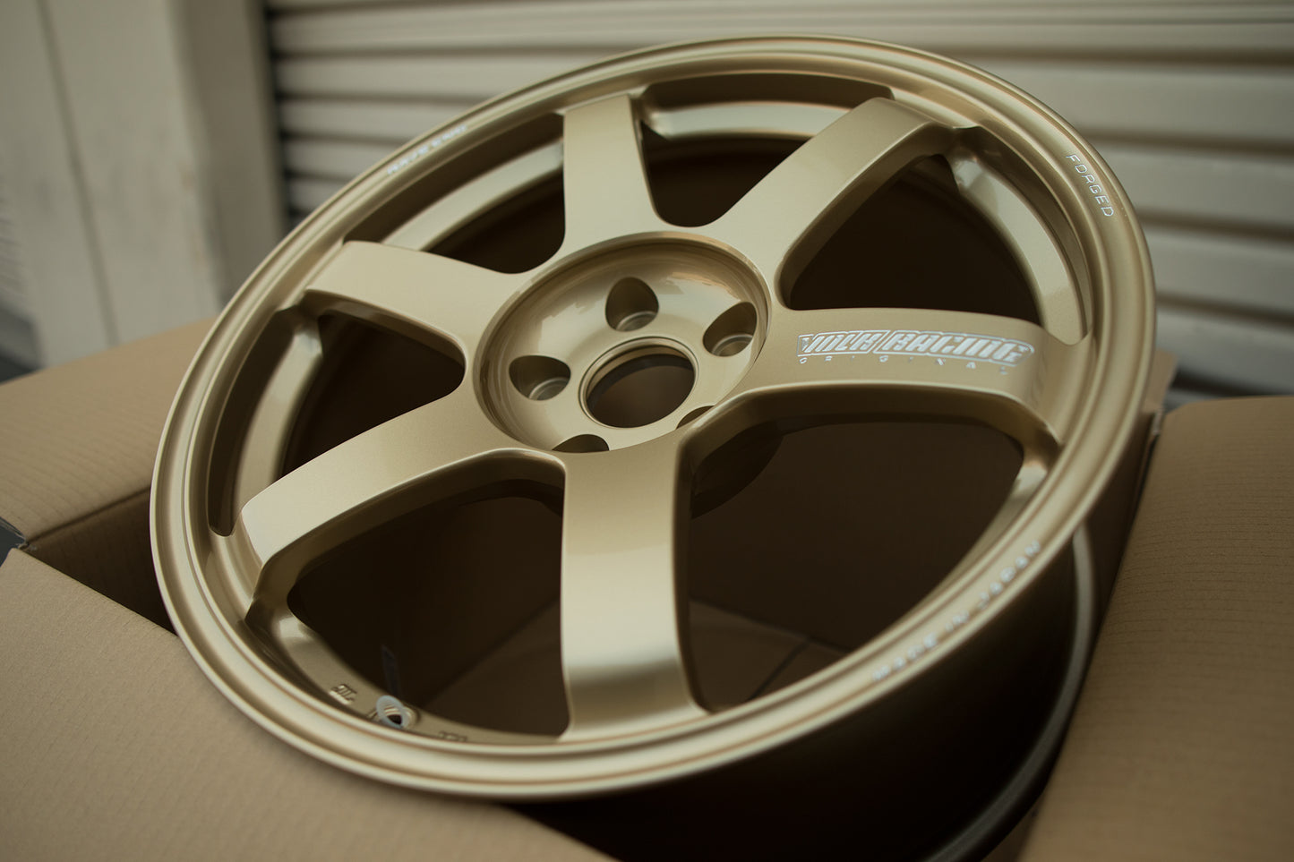 Volk Racing TE37 Saga 18x9.5 +38 5x114.3 Gold (SET)