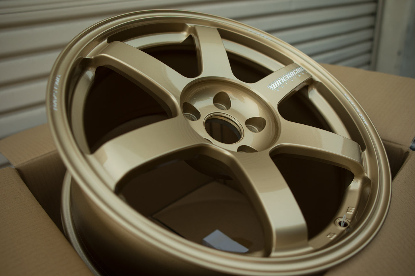 Volk Racing TE37 Saga 18x9.5 +38 5x114.3 Gold (SET)