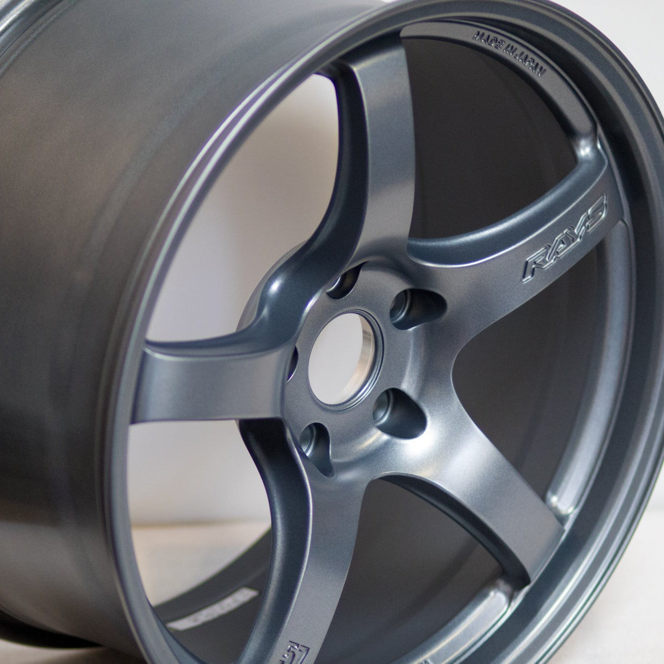 Gram Lights 57CR 18x9.5 +38 5x120 Gun Blue 2 (SET)