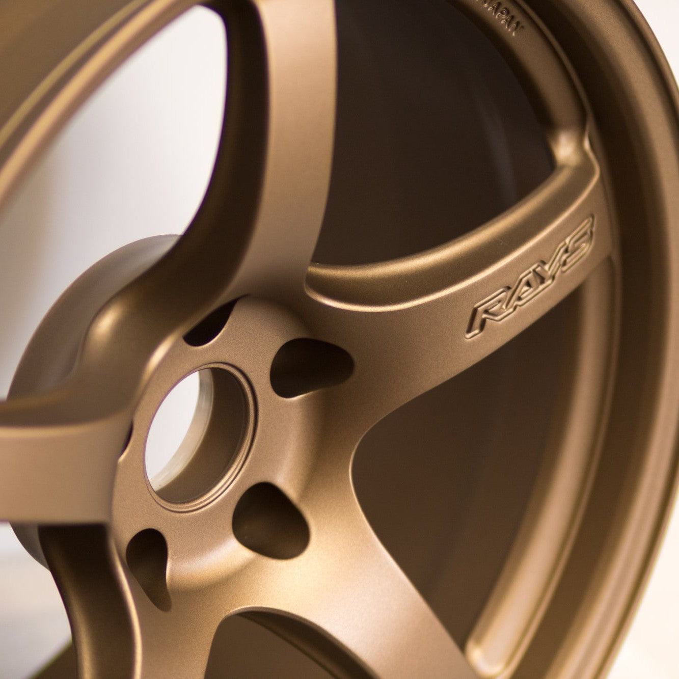 Gram Lights 57CR 18x9.5 +38 5x114.3 Bronze 2 (SET)