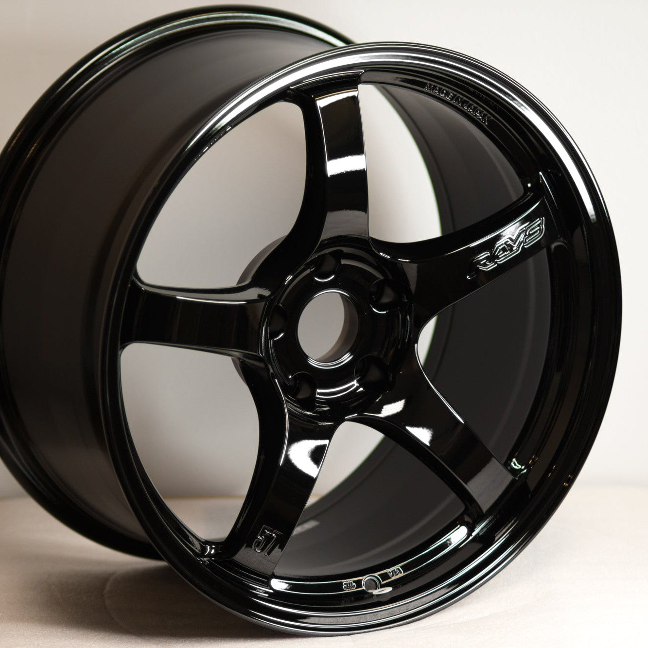 Gram Lights 57CR 18x9.5 +38 5x100 Glossy Black (SET)