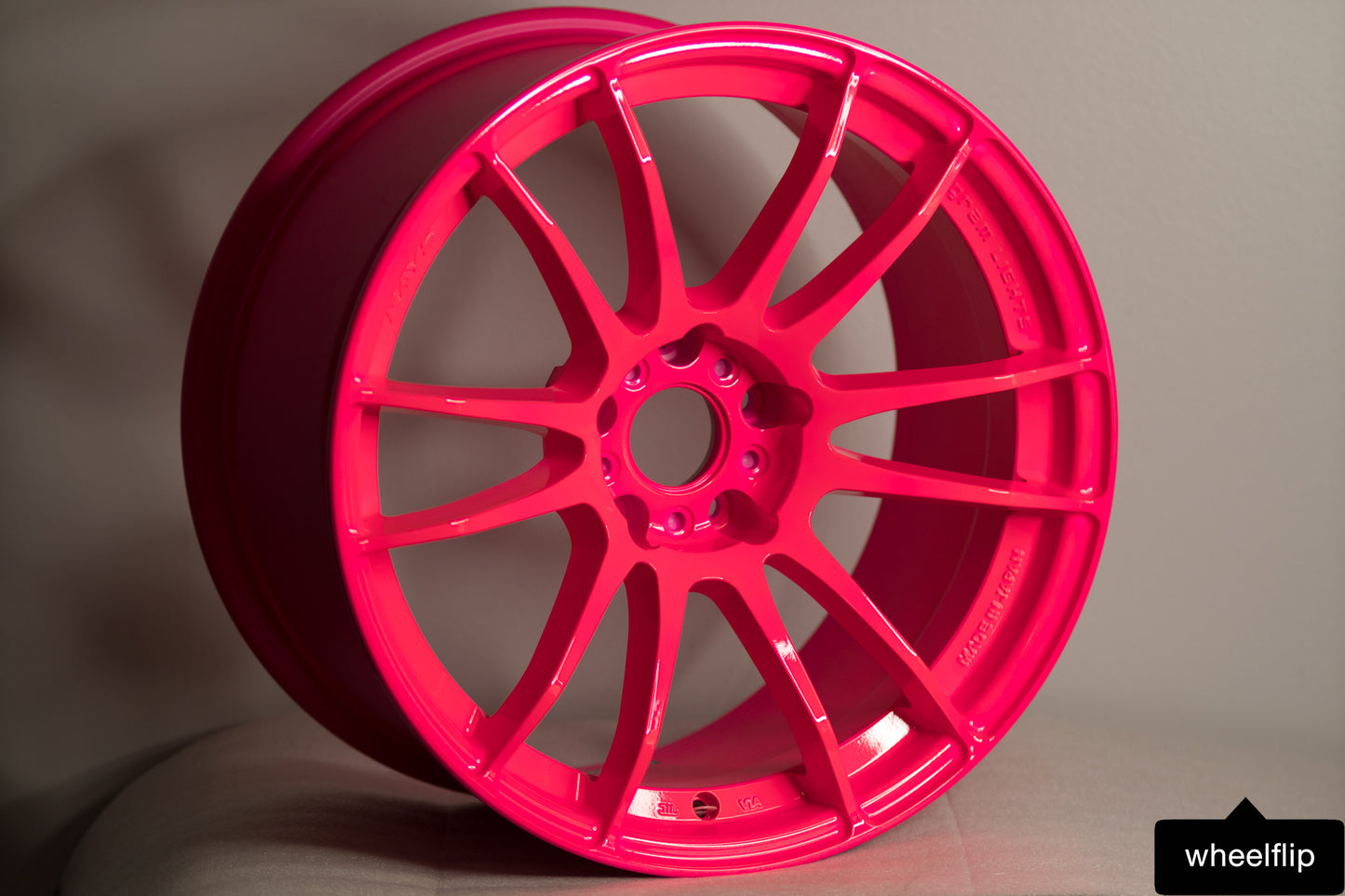 Rays Gram Lights 57XTREME SPEC-D 18x9.5 +12 5x114.3 Luminous Pink (SET)