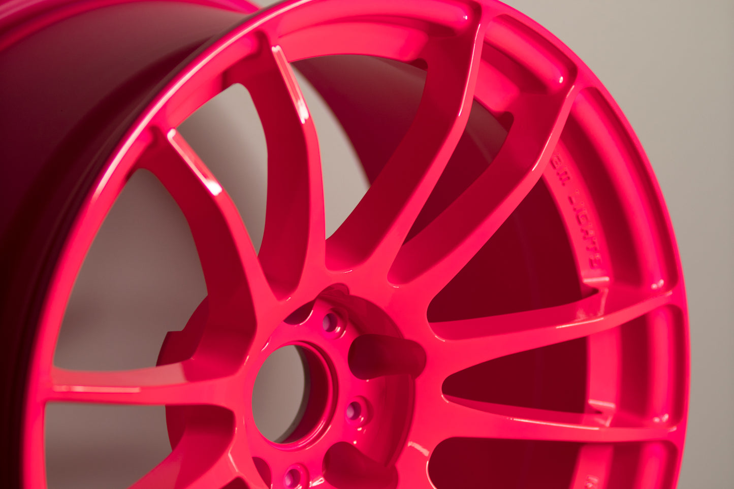Rays Gram Lights 57XTREME SPEC-D 18x9.5 +12 5x114.3 Luminous Pink (SET)