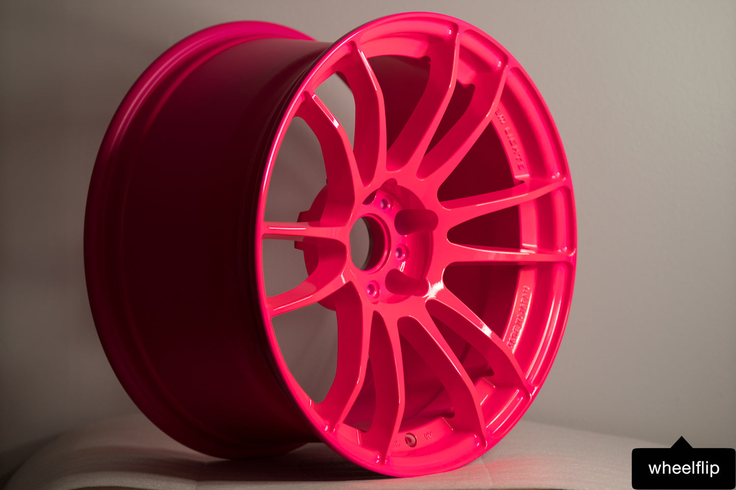 Rays Gram Lights 57XTREME SPEC-D 18x9.5 +12 5x114.3 Luminous Pink (SET)