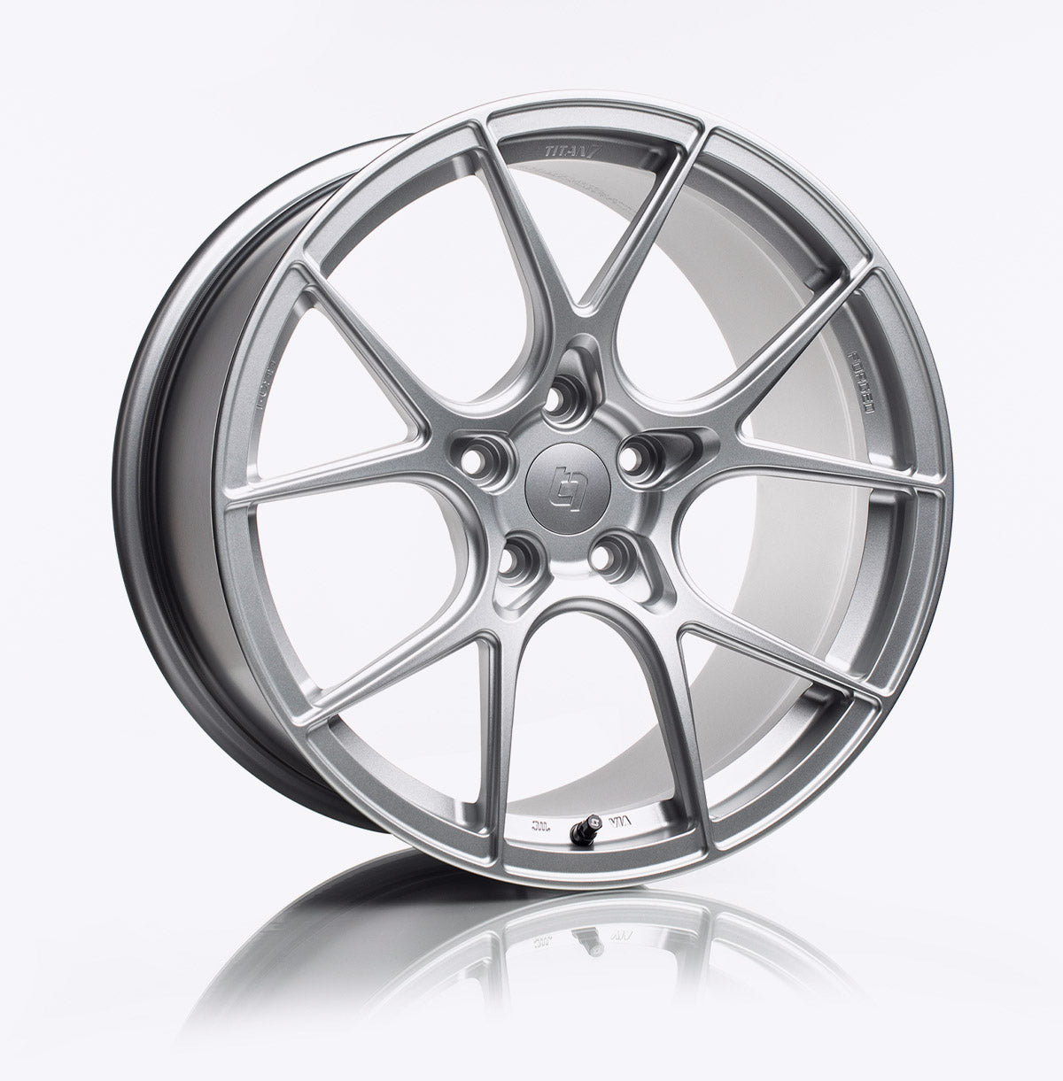 Titan 7 T-CS5 18x9.5 +40 5x114.3 Iridium Silver (SET)