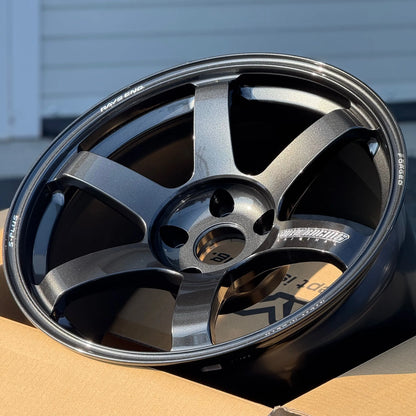 Volk Racing TE37 Saga 18x9.5 +20 5x120 Diamond Dark Gunmetal (SET)