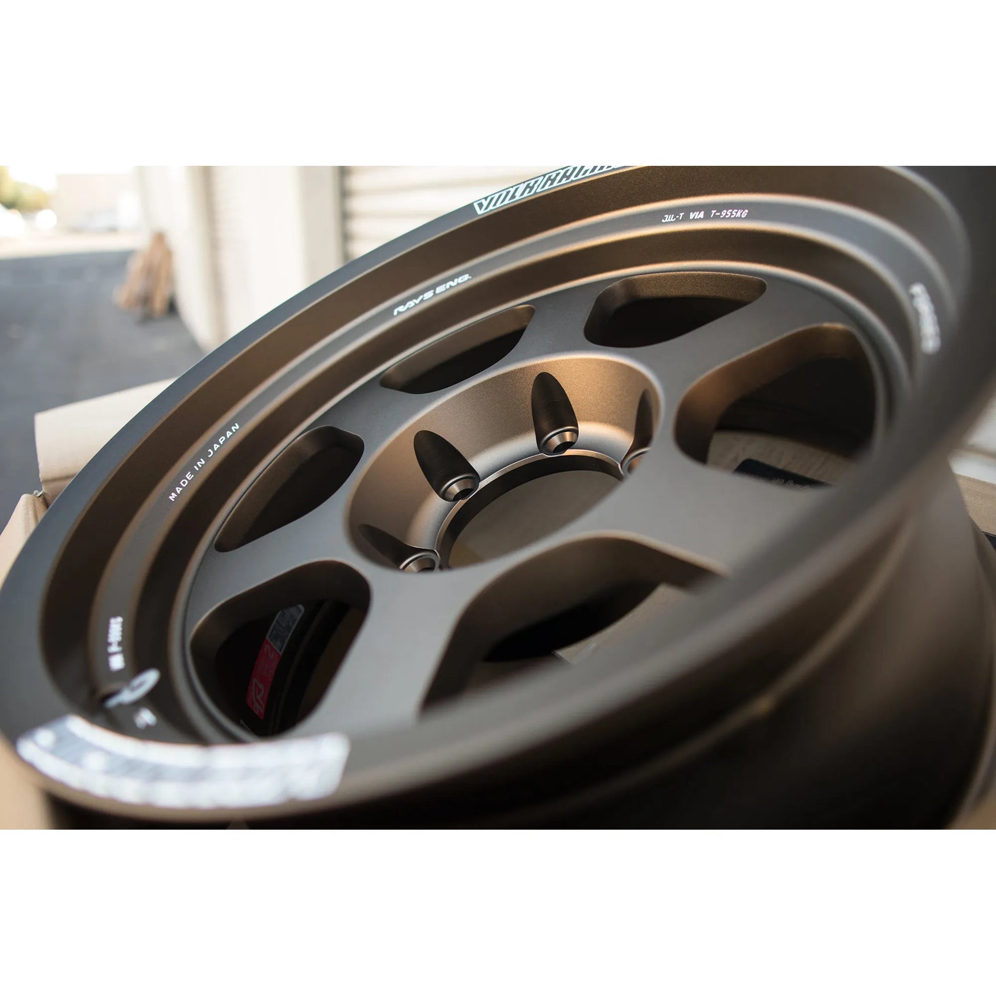 Volk Racing TE37XT M-Spec 17x8 -20, 6x139.7 Bronze (SET)