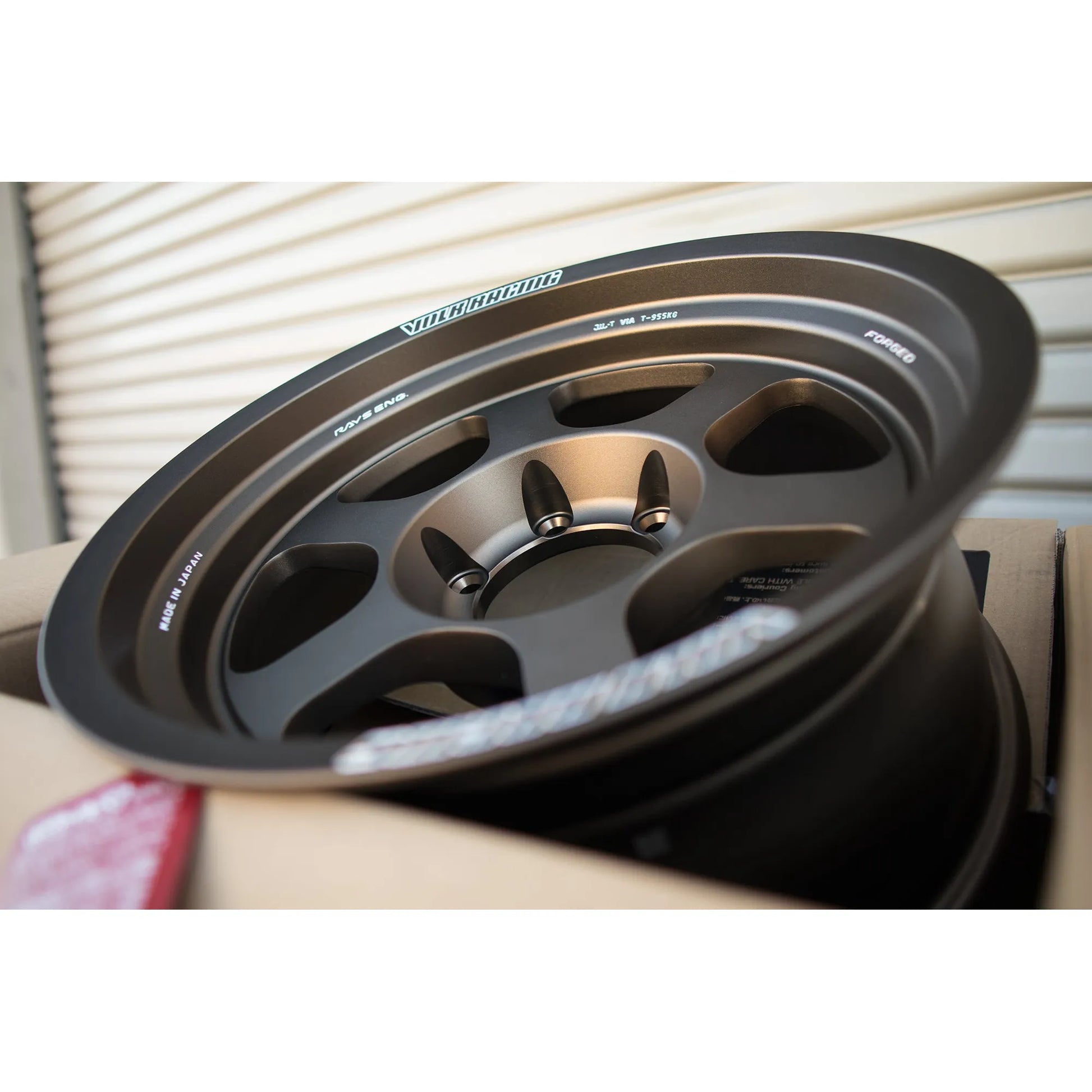 Volk Racing TE37XT M-Spec 17x8 -20, 6x139.7 Bronze (SET)