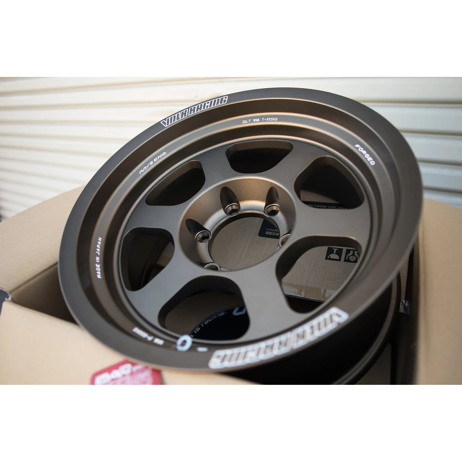 Volk Racing TE37XT M-Spec 17x8 -20, 6x139.7 Bronze (SET)