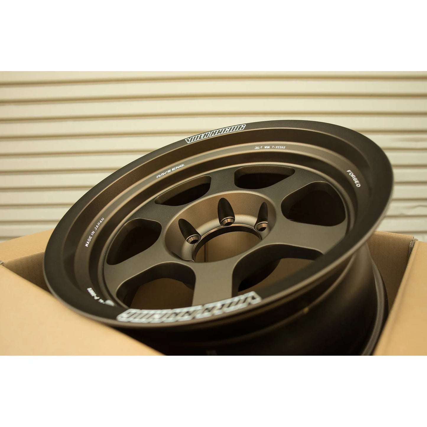 Volk Racing TE37XT M-Spec 17x8 -20, 6x139.7 Bronze (SET)