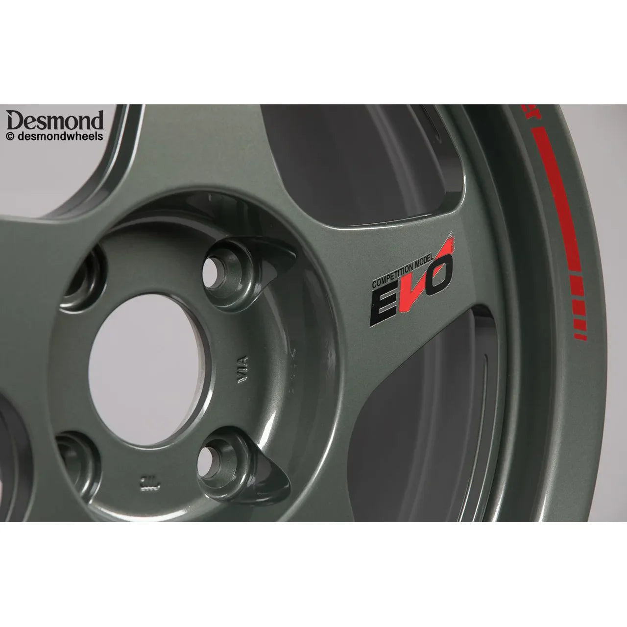 Desmond Regamaster EVO II 16x8 +35 4x100 Almighty Grey (SET)