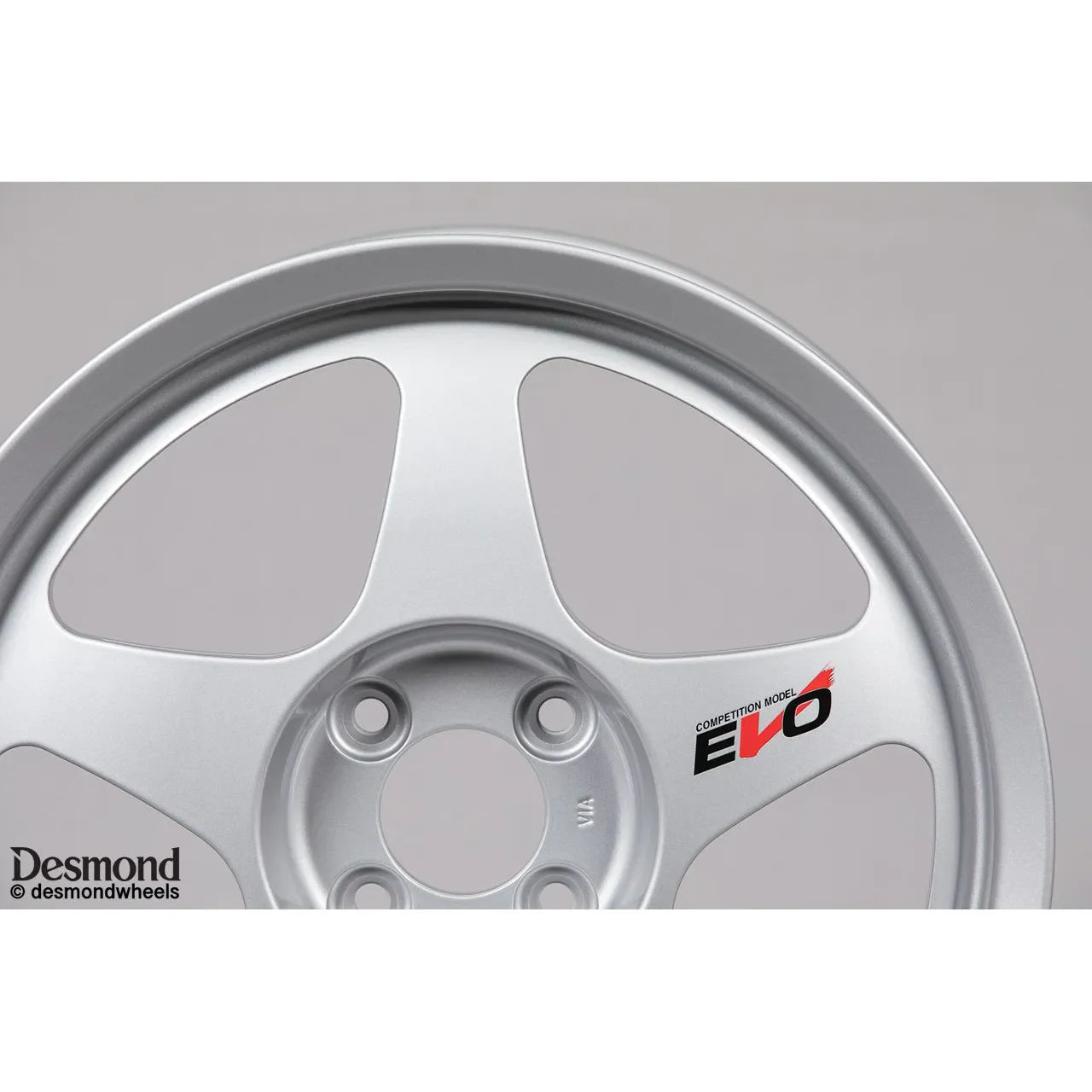 Desmond Regamaster EVO II 16x8 +35 4x100 Gloss Silver (SET)