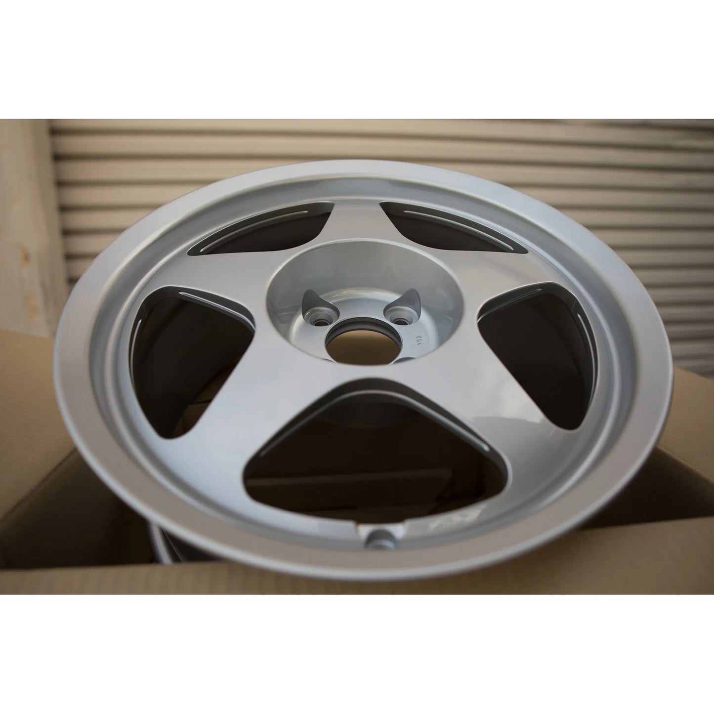 Desmond Regamaster EVO II 16x8 +35 4x100 Gloss Silver (SET)