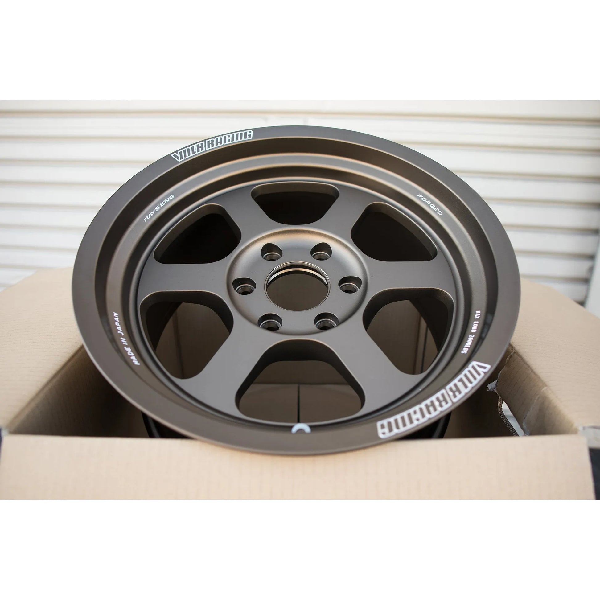 Volk Racing TE37XT M-Spec 18x9.5 +20, 6x135 Blast Bronze (SET)