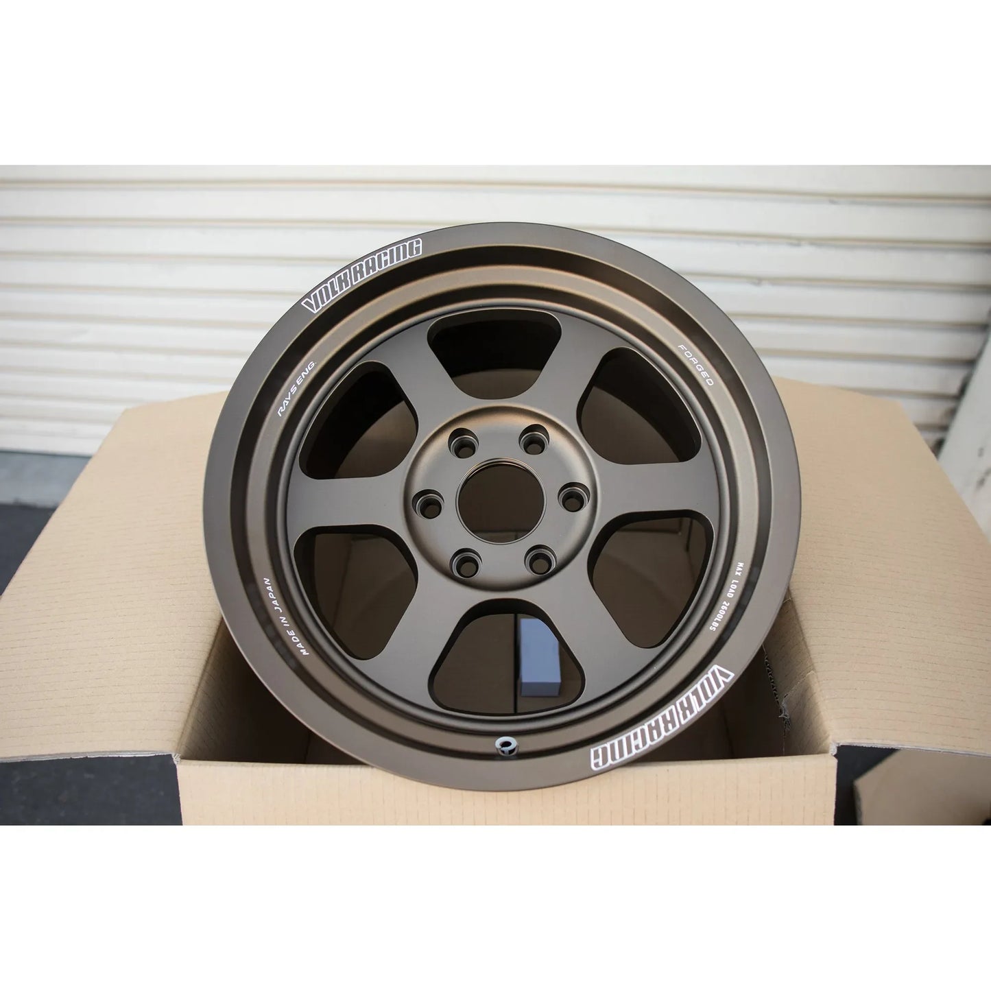 Volk Racing TE37XT M-Spec 18x9.5 +20, 6x135 Blast Bronze (SET)