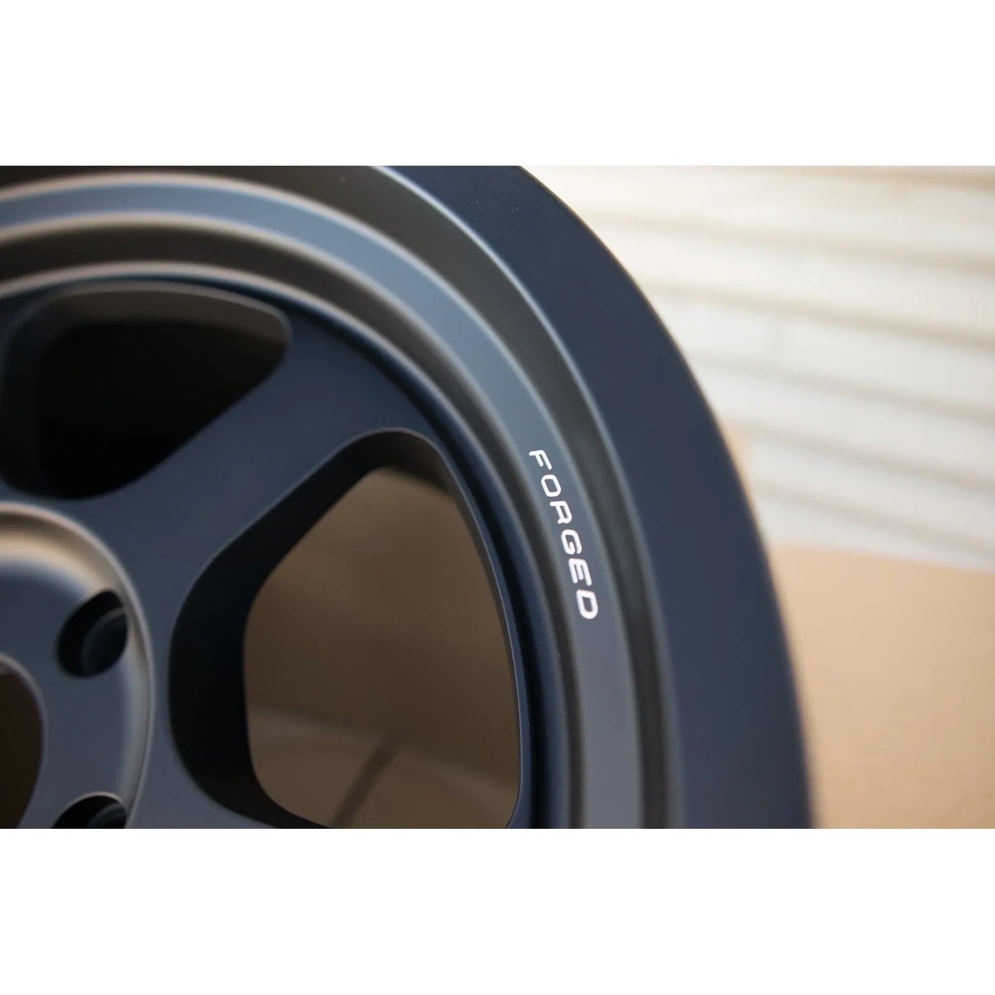 Volk Racing TE37XT M-Spec 18x9.5 +20, 6x135 Blast Black (SET)