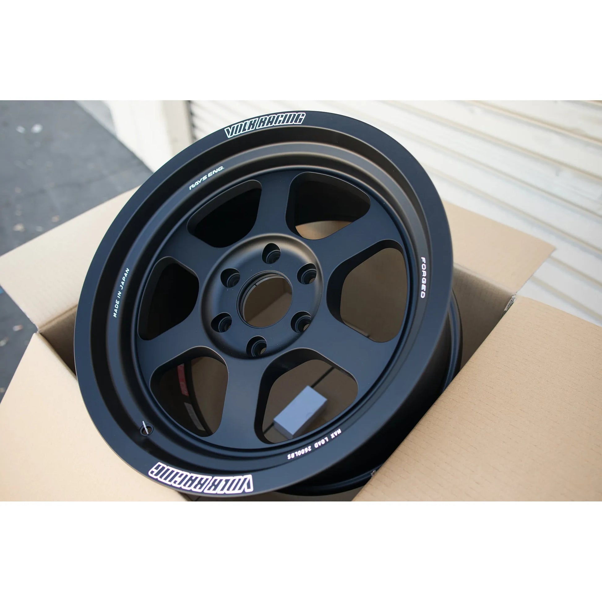 Volk Racing TE37XT M-Spec 18x9.5 +20, 6x135 Blast Black (SET)