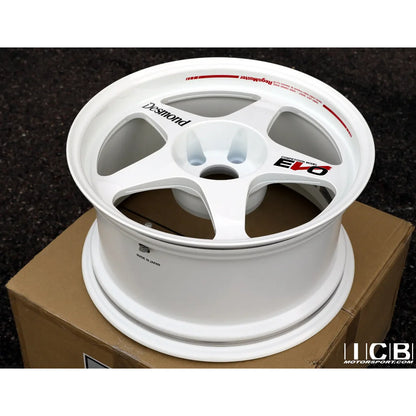 Desmond Regamaster EVO II 17x9.5 +50 5x114.3 Gloss White (SET)