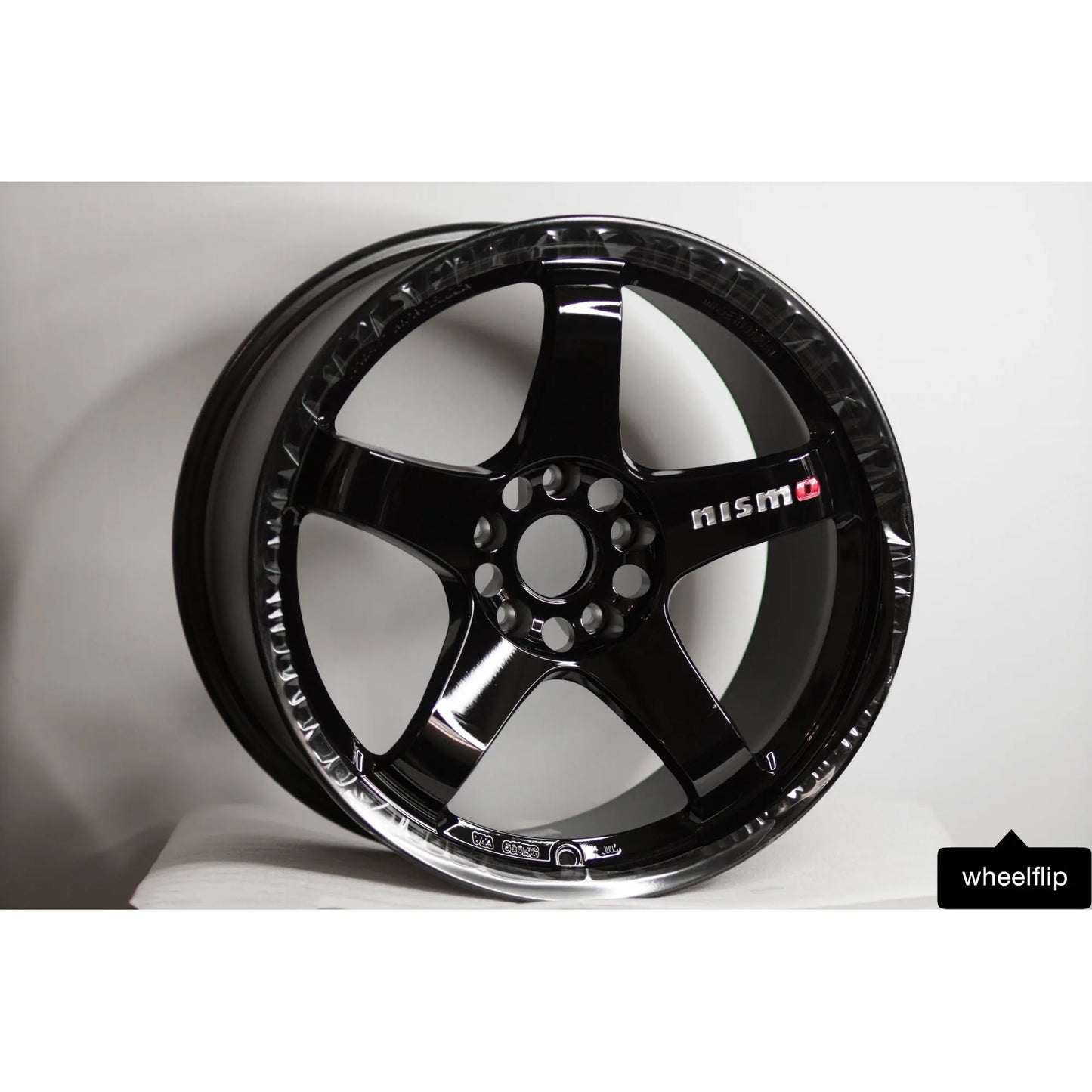 Nismo LMGT4 18x10.5 +15 5x114.3 Gloss Black - WheelFlip