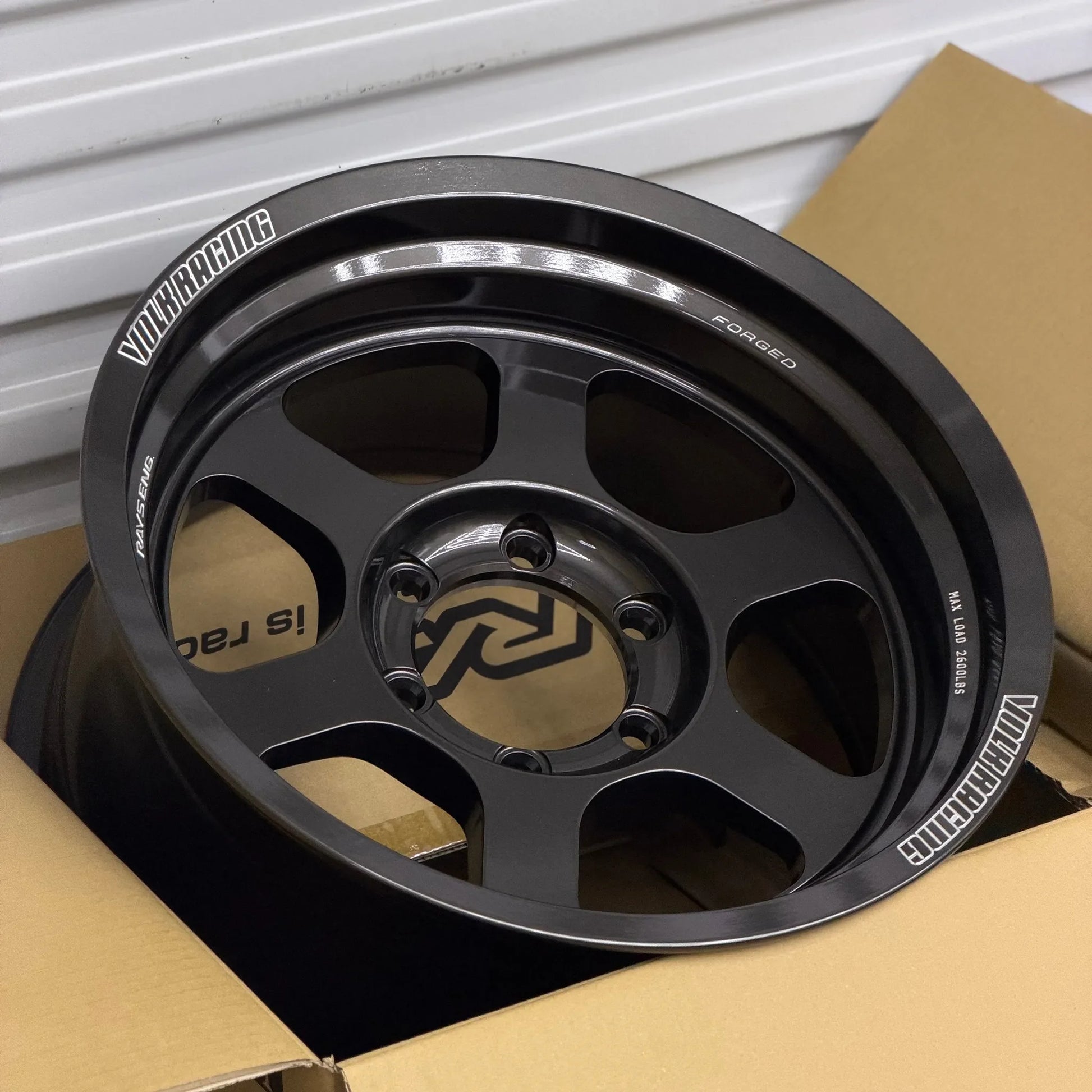 Volk Racing TE37XT M-Spec 17x8.5 -10 6x139.7 Diamond Black (SET)