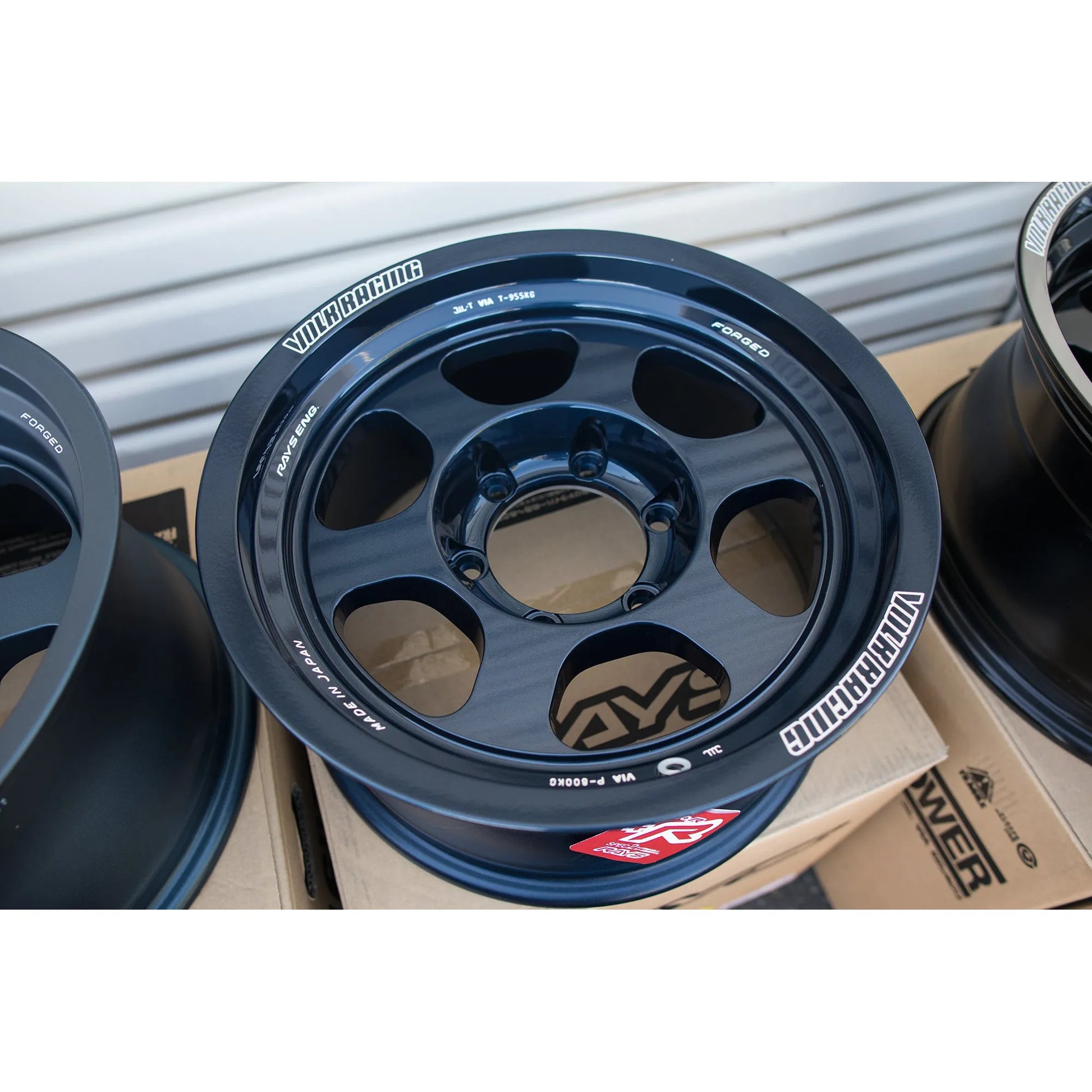 Volk Racing TE37XT M-Spec 16x8 +0, 6x139.7 Mag Blue (SET)
