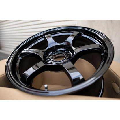 Gram Lights 57DR 18x10.5 +22 5x114.3 Glossy Black (SET)