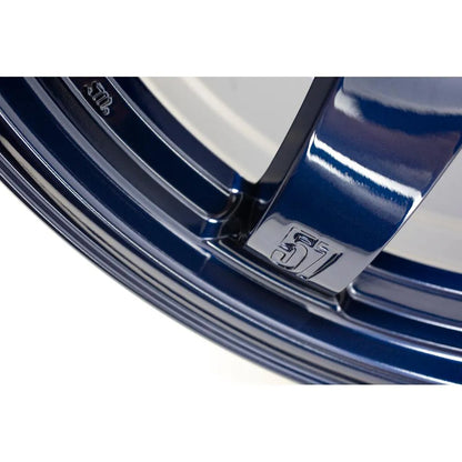 Gram Lights 57DR-X 18x9 +0 6x139.7 Eternal Blue Pearl (SET)
