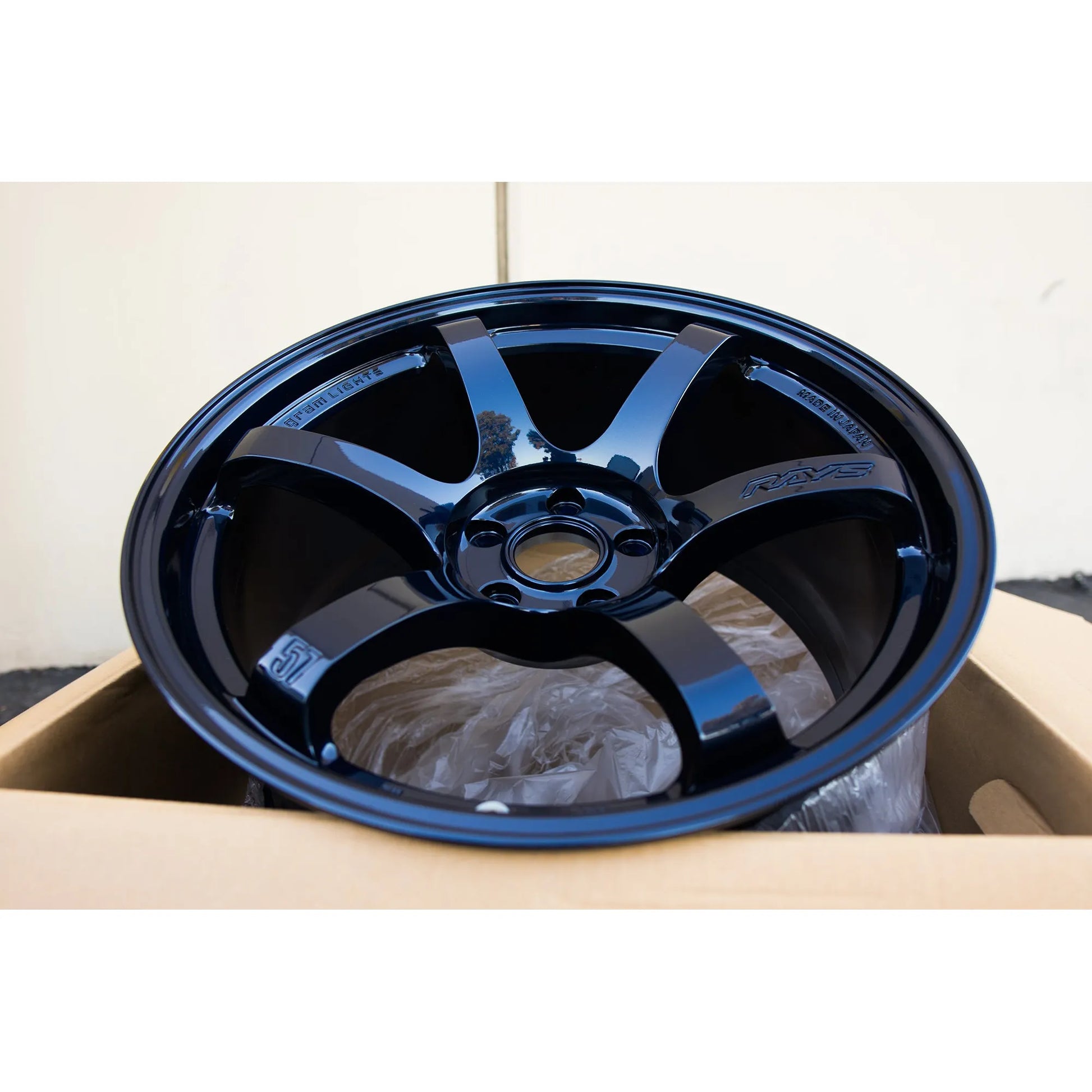 Gram Lights 57DR 19x9.5 +25, 19x10.5 +35 5x112 Eternal Blue Pearl (SET)