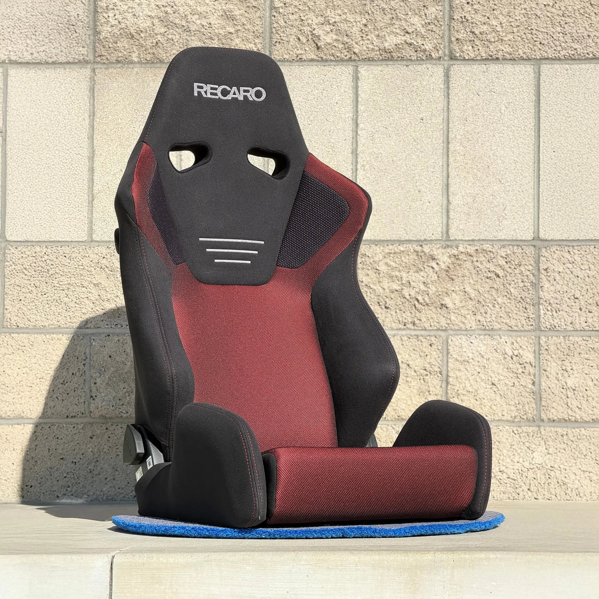 Recaro SR-6 KK100S Sport Seat – Kamui Black x Glass Mesh Red
