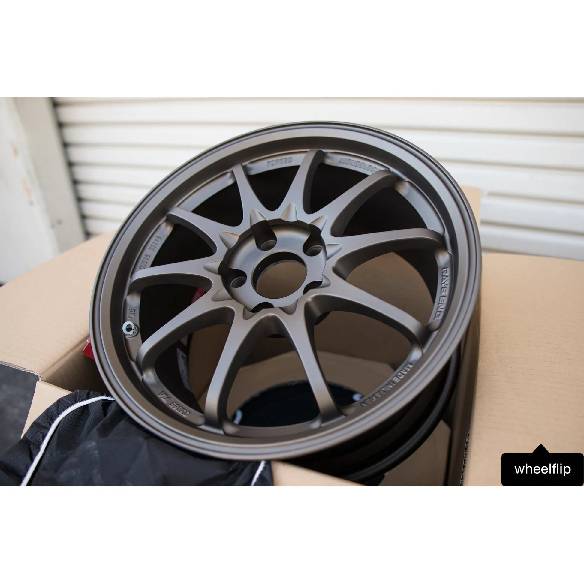 Volk Racing CE28SL 17x9 +45 5x114.3 Blast Bronze (SET)