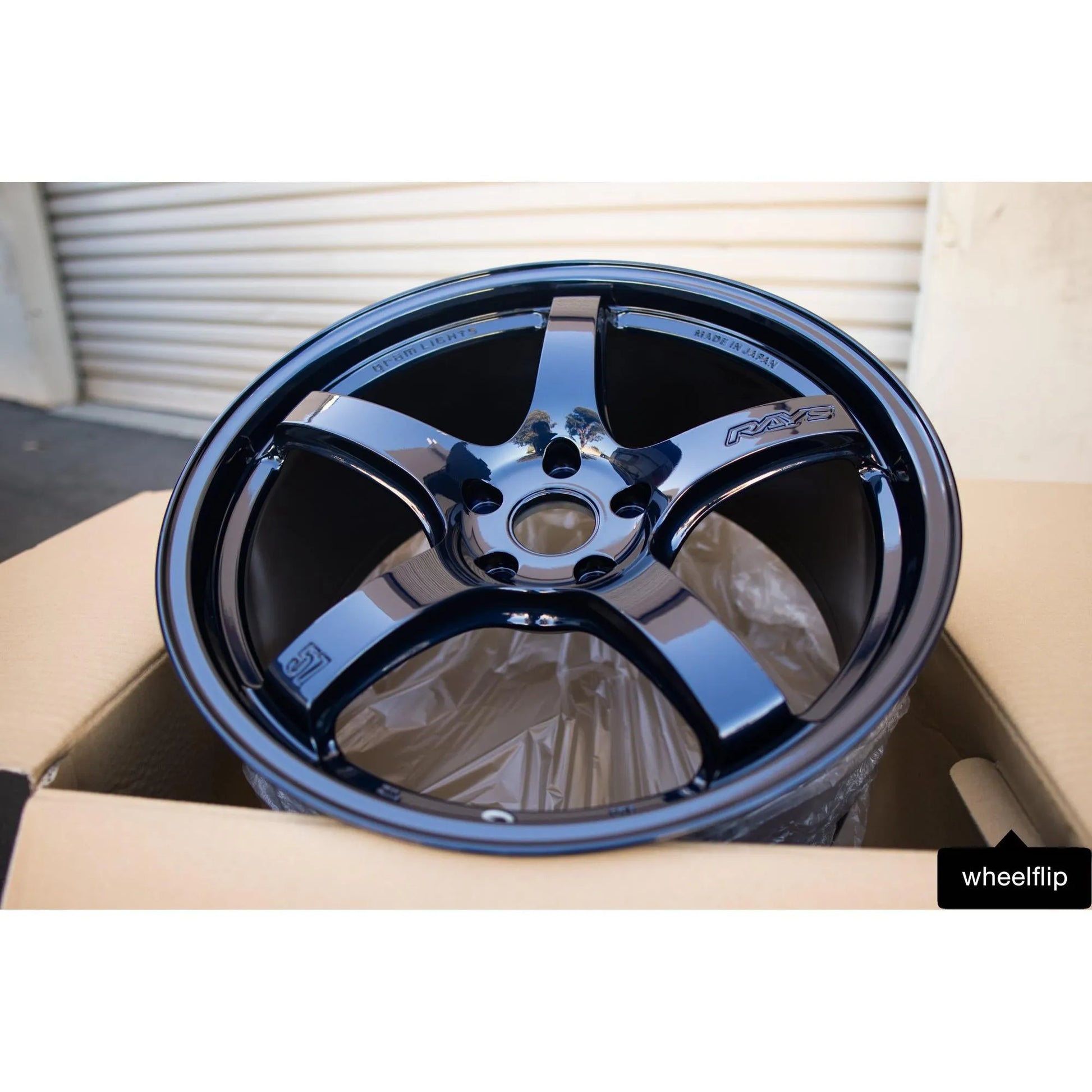 Gram Lights 57CR 19x9.5 +45 5x114.3 Eternal Blue Pearl (SET)