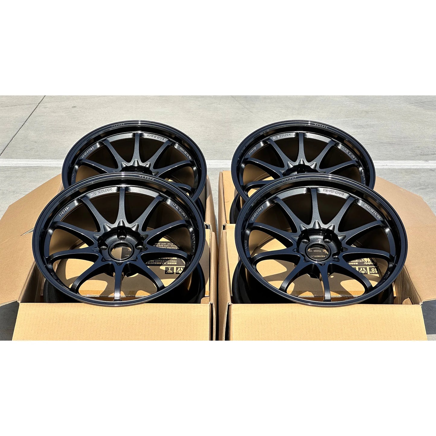 Volk Racing CE28 Club Racer II Black Edition 18x9.5 +22 5x114.3 Diamond Dark Gunmetal (SET)