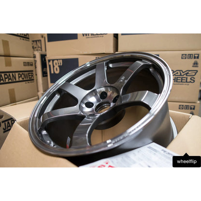 Volk Racing TE37 Saga SL 18x10.5 +15 5x114.3 Pressed Graphite (SET)
