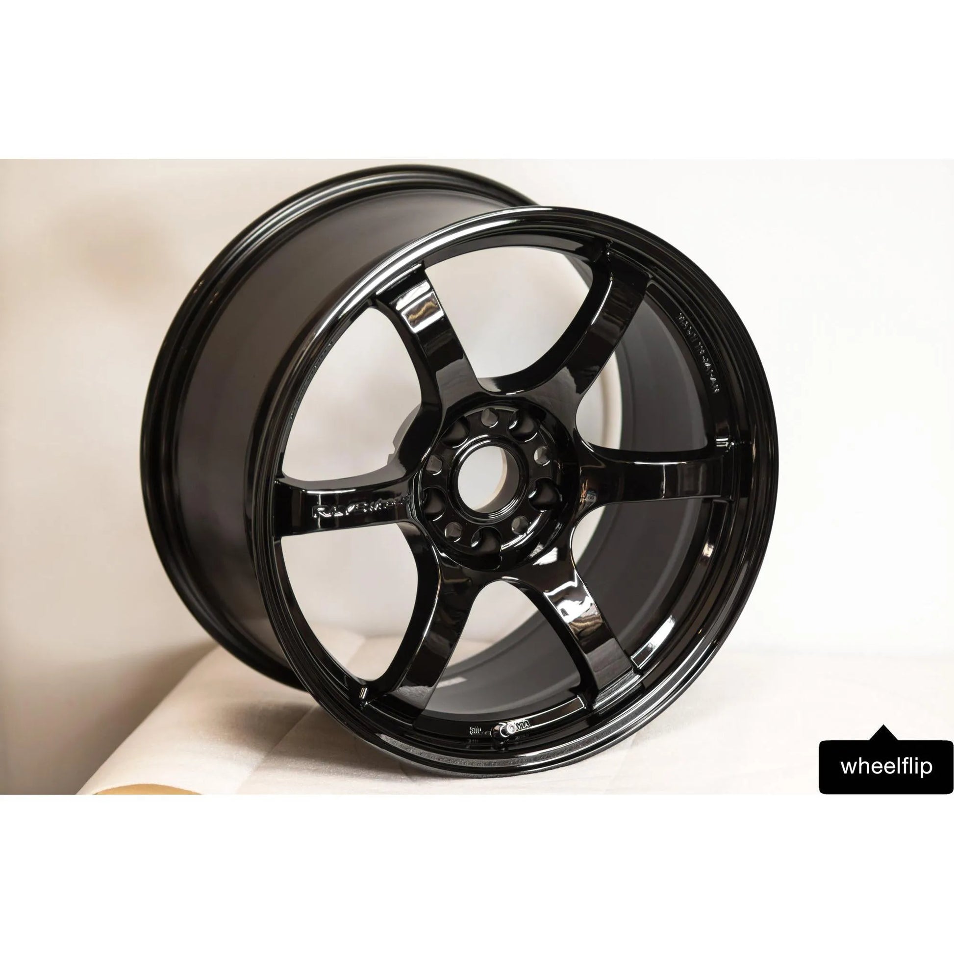 Gram Lights 57DR 18x9.5 +12 5x114.3 Glossy Black (SET)