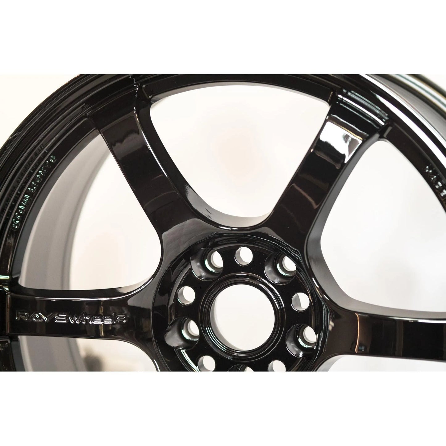Gram Lights 57DR 18x9.5 +12 5x114.3 Glossy Black (SET)