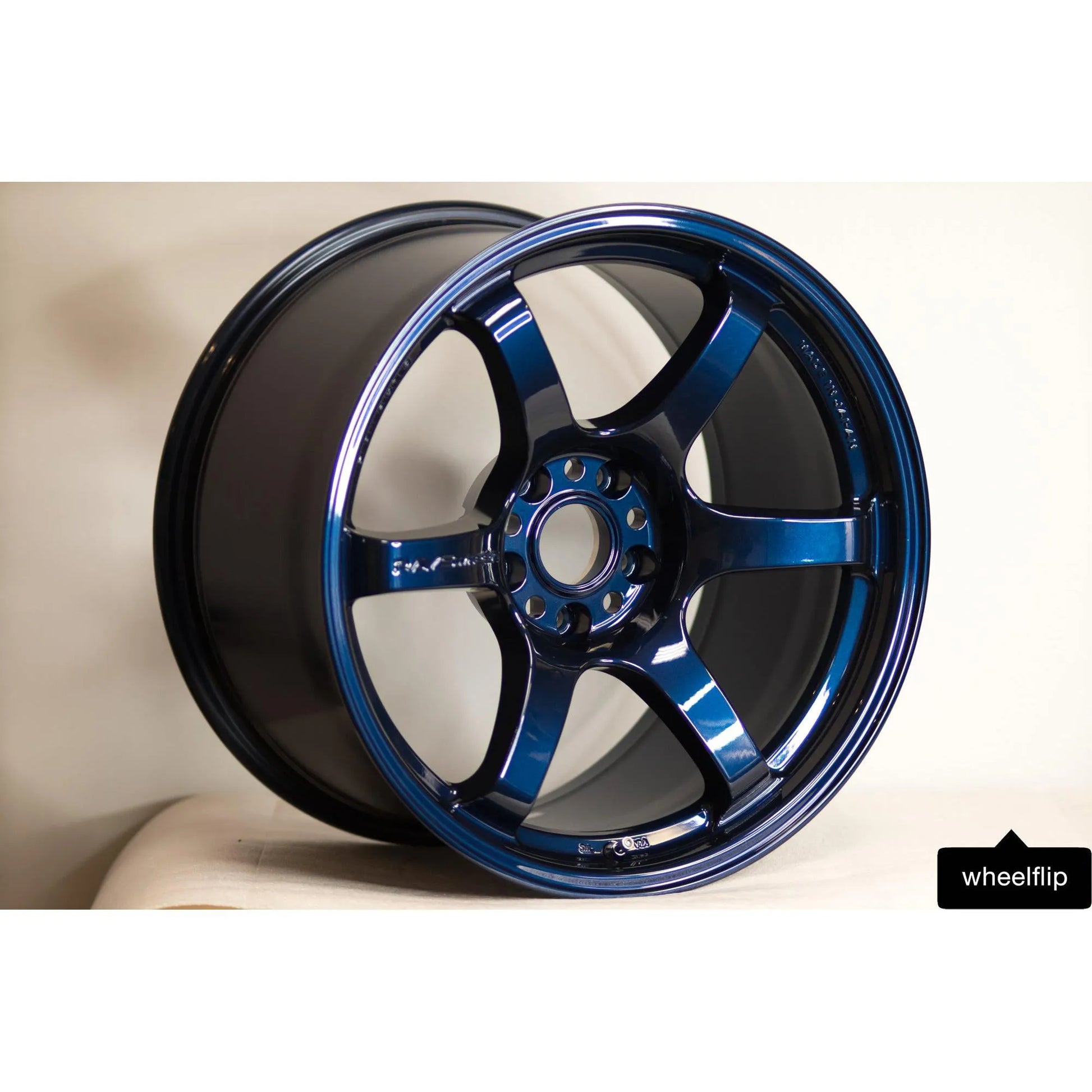 Gram Lights 57DR 18x10.5 +12 5x114.3 Eternal Blue Pearl (SET)