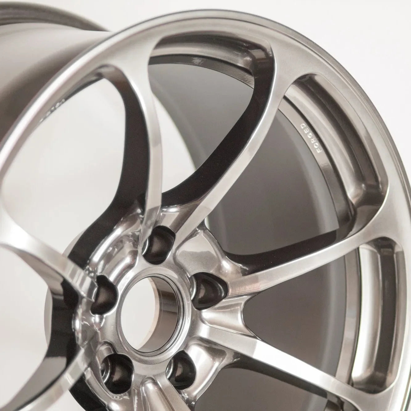 Volk Racing NE24 18x9.5 +22 5x114 Shining Black Metal (SET)