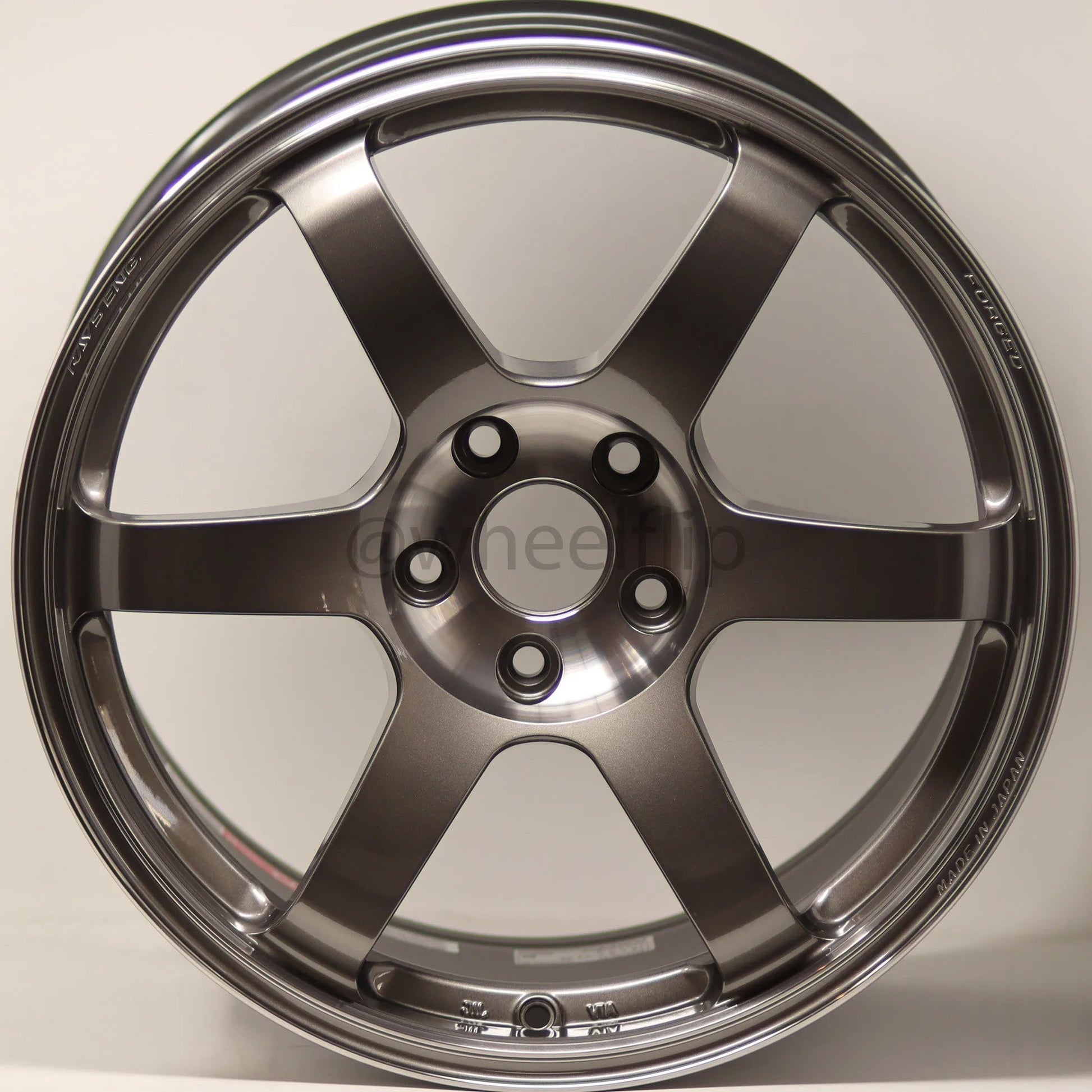 Volk Racing TE37 Saga SL 18x9.5 +35 5x114.3 Pressed Graphite (SET)
